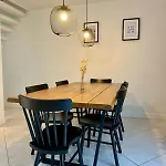 House With 3 Bedrooms, Parking And Garden Dom wakacyjny