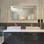 Dom wakacyjny House With 3 Bedrooms, Parking And Garden