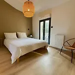 House With 3 Bedrooms, Parking And Garden Dom wakacyjny