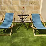 House With 3 Bedrooms, Parking And Garden
