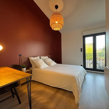 House With 3 Bedrooms, Parking And Garden *